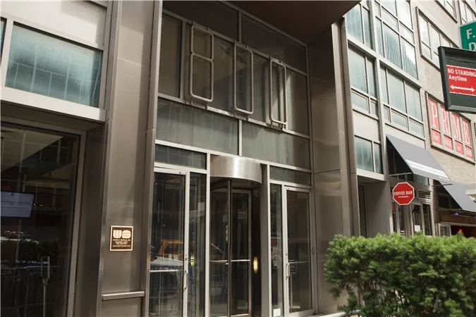 مدخل 800 Second Avenue في مانهاتن
